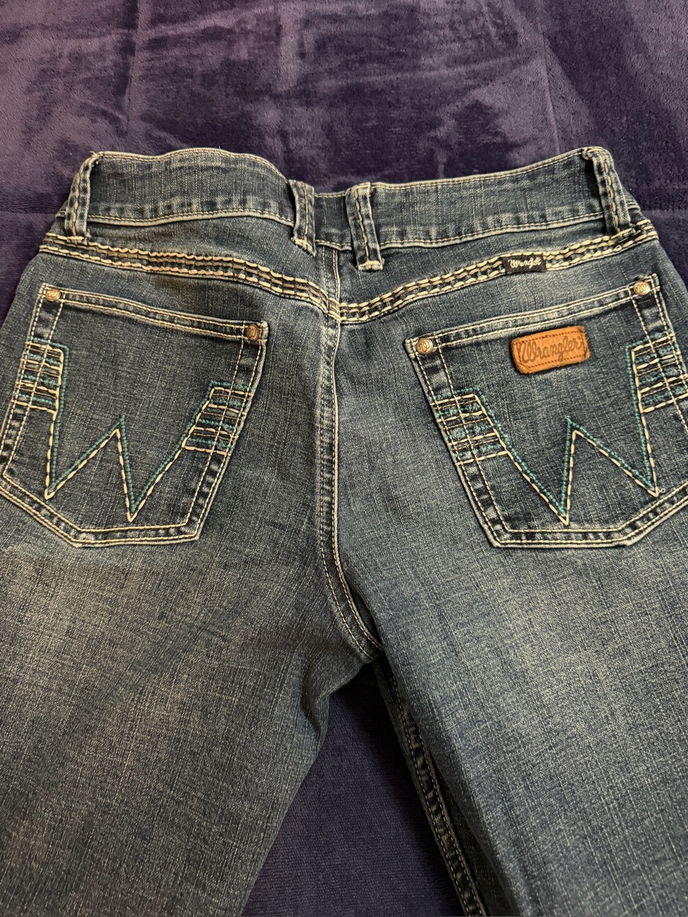 Wrangler Women's Medium Blue Boot Cut Jeans with Contrast Stitching